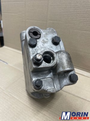 Pièces Agricole et Motoculture - Pièces Tracteur - Pompe hydraulique auxiliaire double pour Massey (1663627M92 1686766M91 1869458M92 531607M93 886367M96)