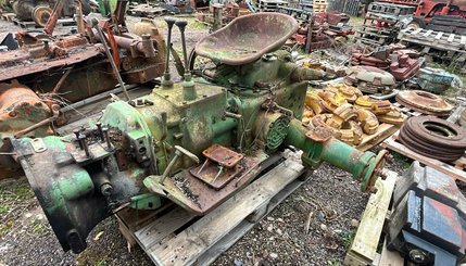 Tracteur agricole John Deere 303 - 16