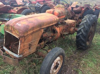 Tracteur agricole Renault D22 - 1