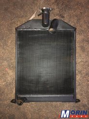 Pièces Agricole et Motoculture - Pièces Tracteur - RADIATEUR TRACTEUR MASSEY 155, 158, 260, 560 (1871321M91; 907398M91)