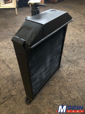 Pièces Agricole et Motoculture - Pièces Tracteur - RADIATEUR TRACTEUR MASSEY 155, 158, 260, 560 (1871321M91; 907398M91)