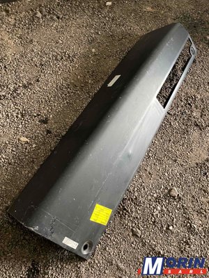 Pièces Agricole et Motoculture - Pièces Tracteur - Panneau de capot droit Ford 7840, 8240, 8340 (E9NN16618CC, E9NN16618CB, 81870591)