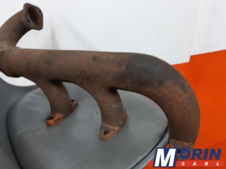 Pièces Agricole et Motoculture - Pièces Tracteur - Collecteur d'echappement AKD112 (854294800)