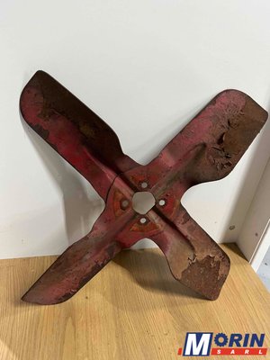 Pièces Agricole et Motoculture - Pièces Tracteur - PALES DE VENTILATEUR IH - Ø 400 MM - 4 PALES (706749R91, 706749R92)