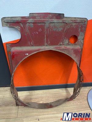 Pièces Agricole et Motoculture - Pièces Tracteur - VOLUTE RADIATEUR TRACTEUR IH 946