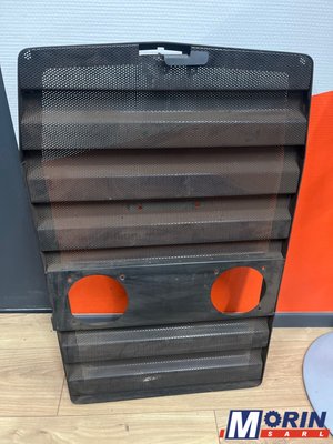 Pièces Agricole et Motoculture - Pièces Tracteur - CALANDRE MASSEY H 780 BR 540/480 mm (1682950M91)