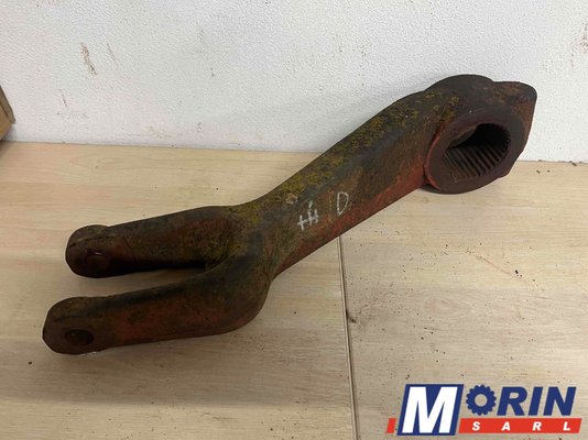 Pièces Agricole et Motoculture - Pièces Tracteur - Bras de relevage IH 523 553 624 654 724 734 834 (3057098R1)