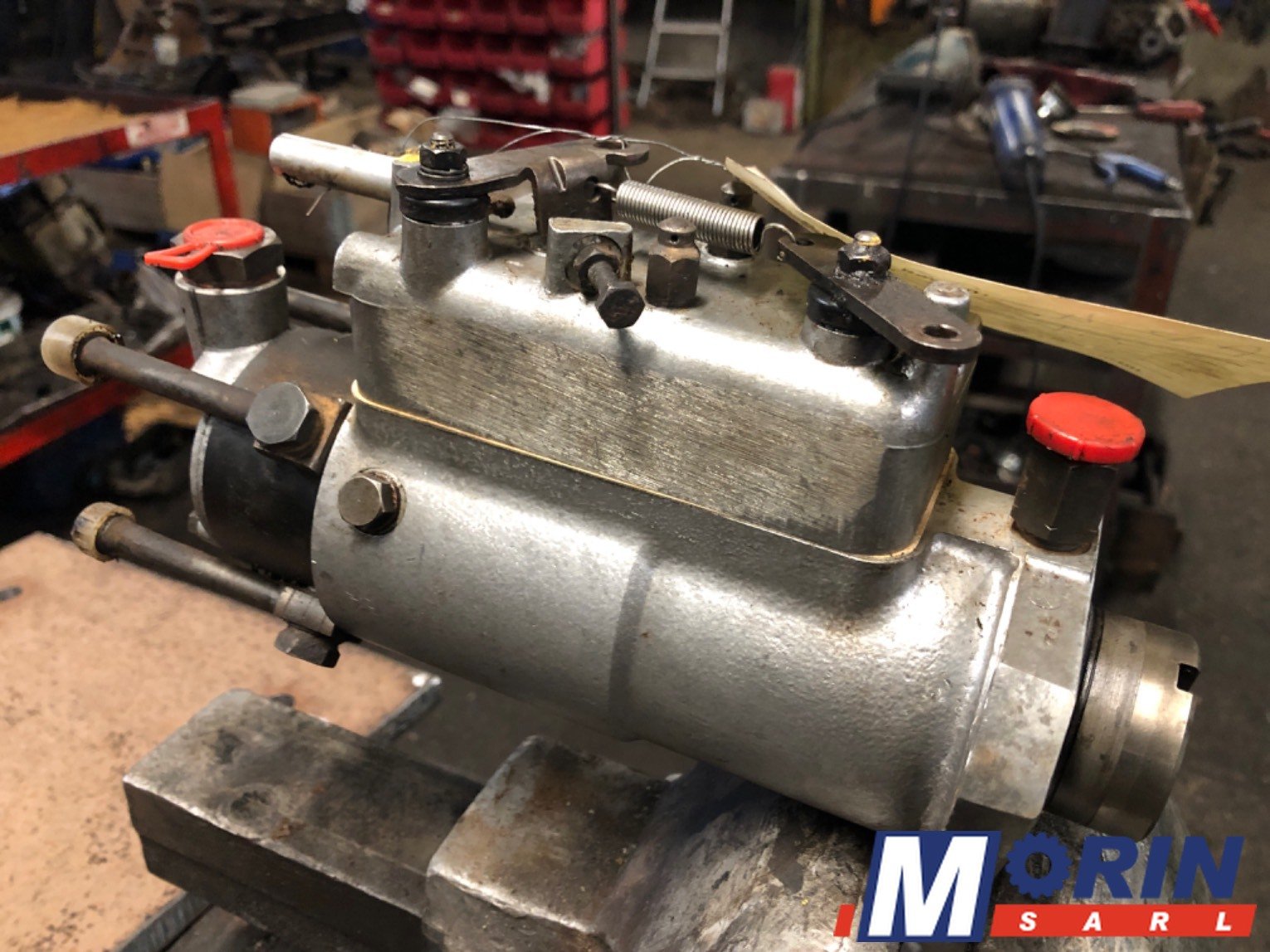 Vente Pompe injection 4 cyl. AD4.203 pour tracteurs MASSEYFERGUSON 155