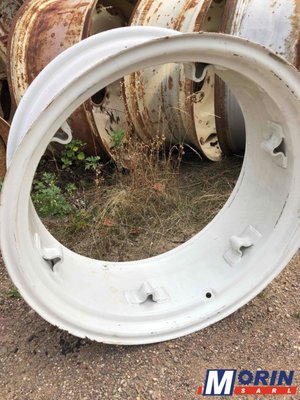Pièces Agricole et Motoculture - Pièces Tracteur - Jante W12 x 28