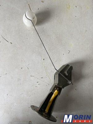 Pièces Agricole et Motoculture - Pièces Tracteur - JAUGE A GAZOIL - 83917699