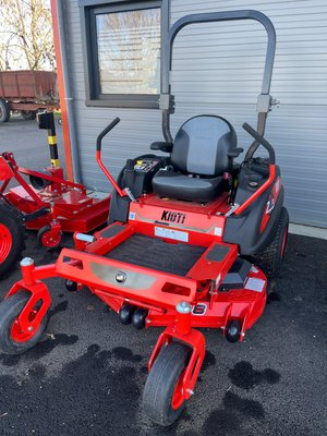 Tondeuse professionnelle Kioti ZXR48 - 1