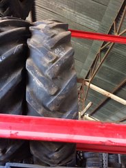 Pneu agricole Dunlop 320/85R32 (12.4-32) - 1