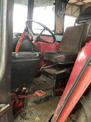 Tracteur agricole International 745 - 5