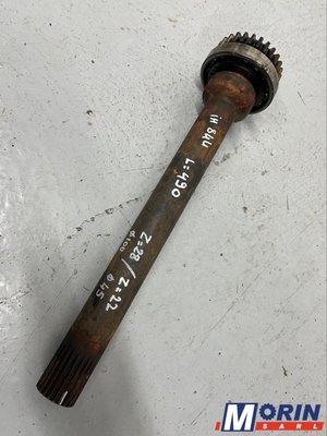 Pièces Agricole et Motoculture - Pièces Tracteur - ARBRE AVANCEMENT CASE IH 644.744.844 (3134542R92, 3223116R91)