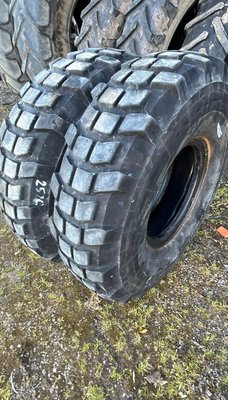 Pneu agricole Michelin 11.00R16 (11.00-16) - 1
