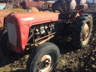 Tracteur agricole Massey Ferguson 835DS - 1