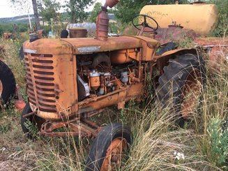 Tracteur agricole Renault R7012 - 1