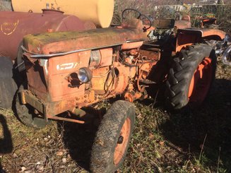 Tracteur agricole Renault SUPER 3 D - 1