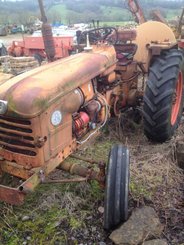 Tracteur agricole Renault D35 - 4