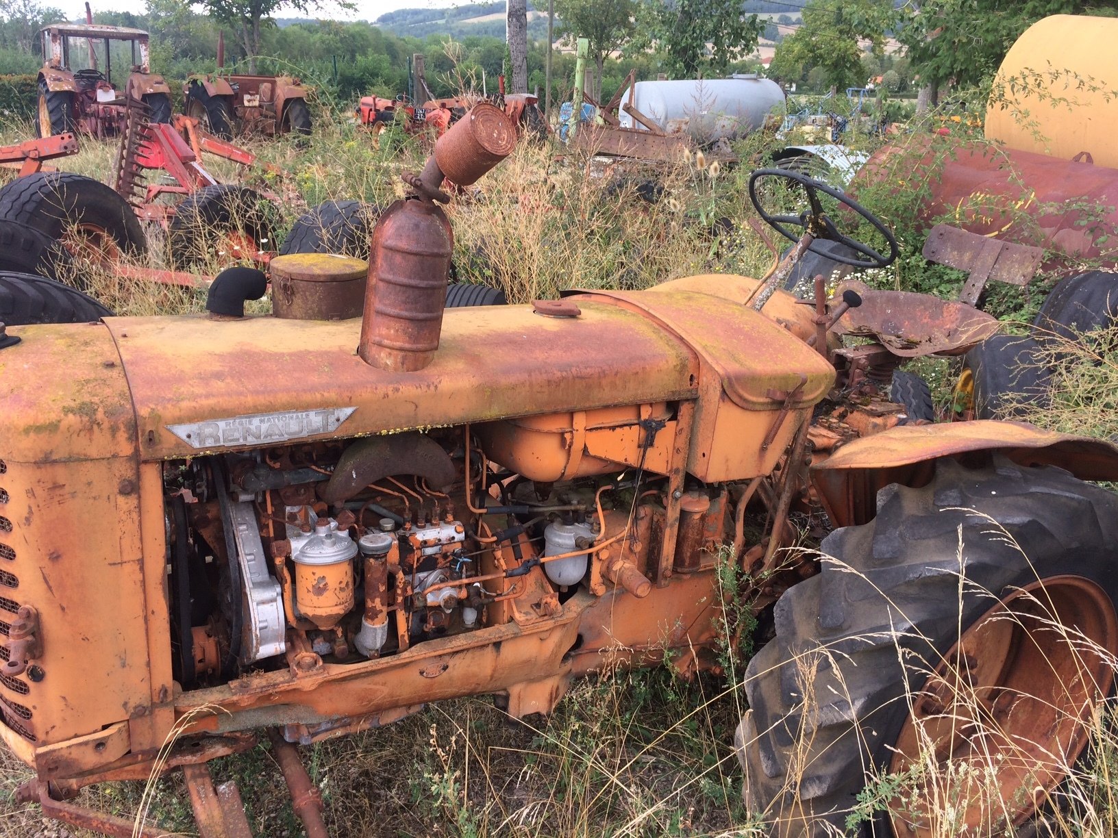 Tracteur agricole Renault R7012 à vendre sur Morin