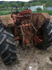 Tracteur agricole Renault D35 - 8
