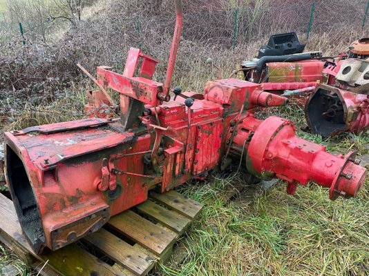 Tracteur agricole International 1046 - 1