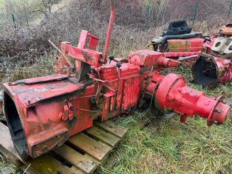 Tracteur agricole International 1046 - 1