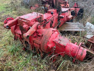 Tracteur agricole International 1046 - 1