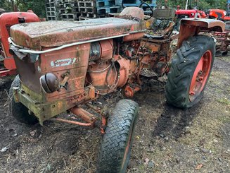 Tracteur agricole Renault SUPER 3 D - 3
