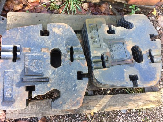 Masse Masse New Holland 45KG - 1