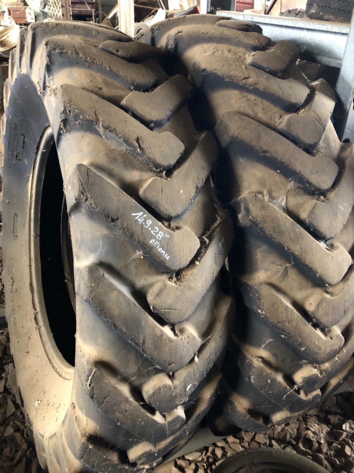 Pneu agricole Alliance 14.9R28 INDUS à vendre sur Morin
