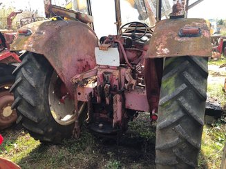 Tracteur agricole International 523 - 2