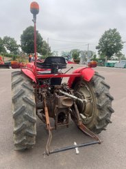 Tracteur vigneron Massey Ferguson 148V - 2