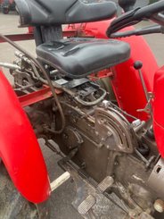 Tracteur vigneron Massey Ferguson 148V - 6