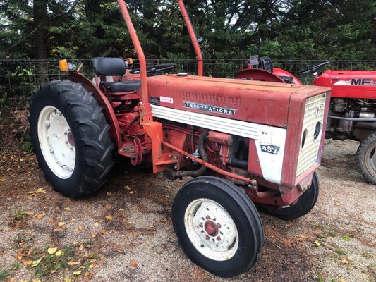 Tracteur vigneron Tracteur vigneron International 453 - 1