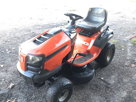 Tondeuse autoportée Tondeuse autoportée Husqvarna LTH151 - 1