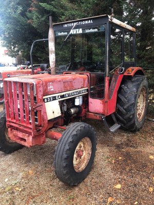 Tracteur agricole International 633 - 1