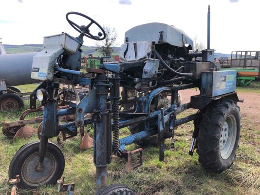 Tracteur enjambeur Derot DS22 - 1