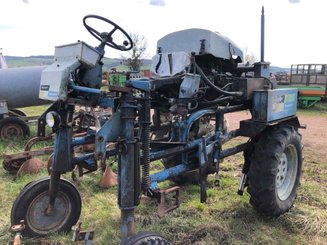 Tracteur enjambeur Derot DS22 - 1