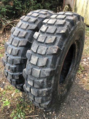 Pneu agricole Michelin 9.00R16 - 1