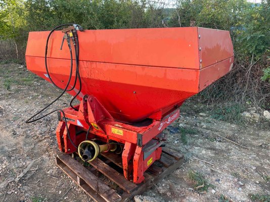 Distributeur d'engrais Kuhn MDS 921 - 1