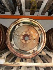 Jantes Massey Ferguson W9x28-8T165 - 1